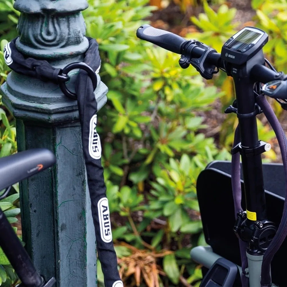 Grandinė ABUS 6KS Adapter Chain + ST5950 Saddle Bag // nuimama grandinė, įtraukiamas krepšelis (juoda)
