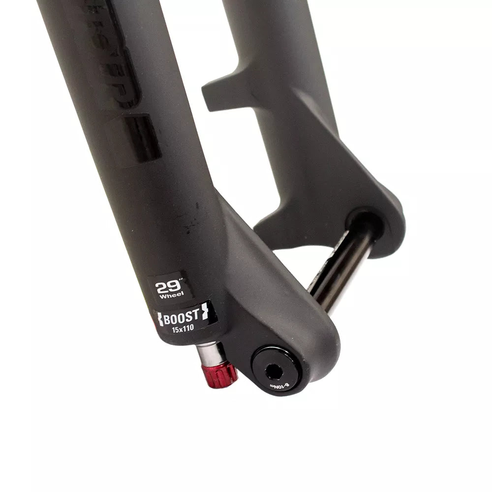 Priekinė šakė SR-Suntour XCM 32 BOOST 29" // 1 1/8", diskiniams stabdžiams, plienas (juoda)