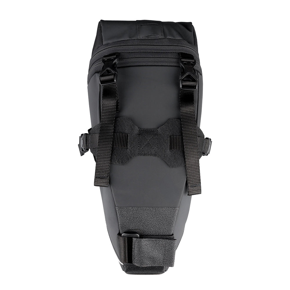 Krepšys po balneliu FORCE Adventure XL // 8 L (juoda)