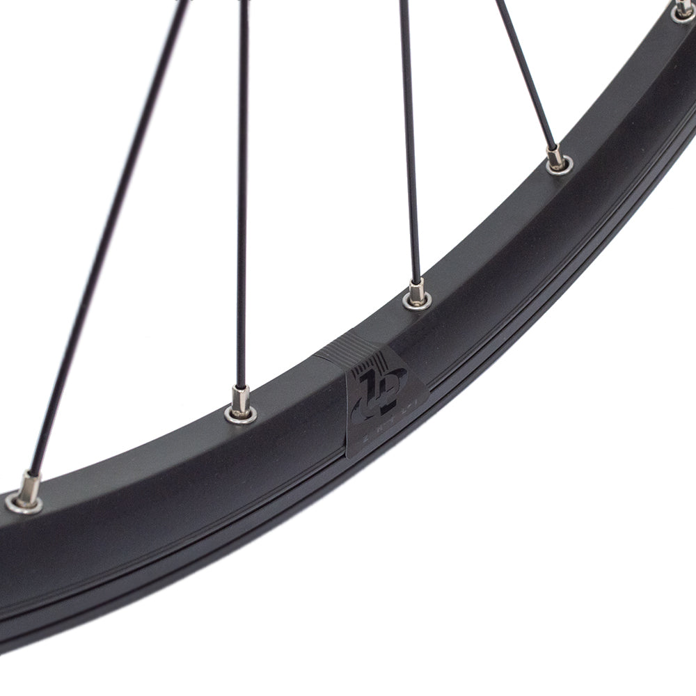 Priekinis ratas ZLA-019 26" // V-Brake, 28H, veržlės, dvigubas, kniedytas, aliuminis