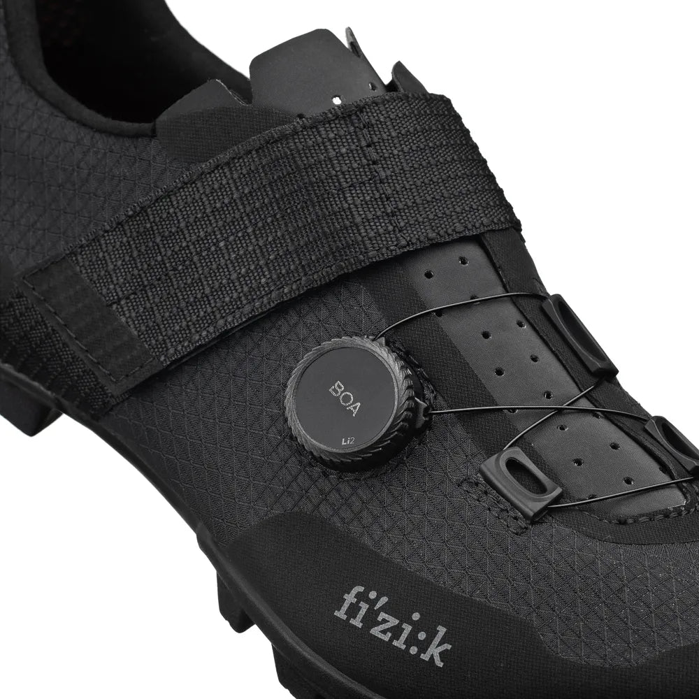 Plentiniai batai FIZIK Vento Ferox Carbon MTB // dydis: 42, MTB/Enduro (juoda)