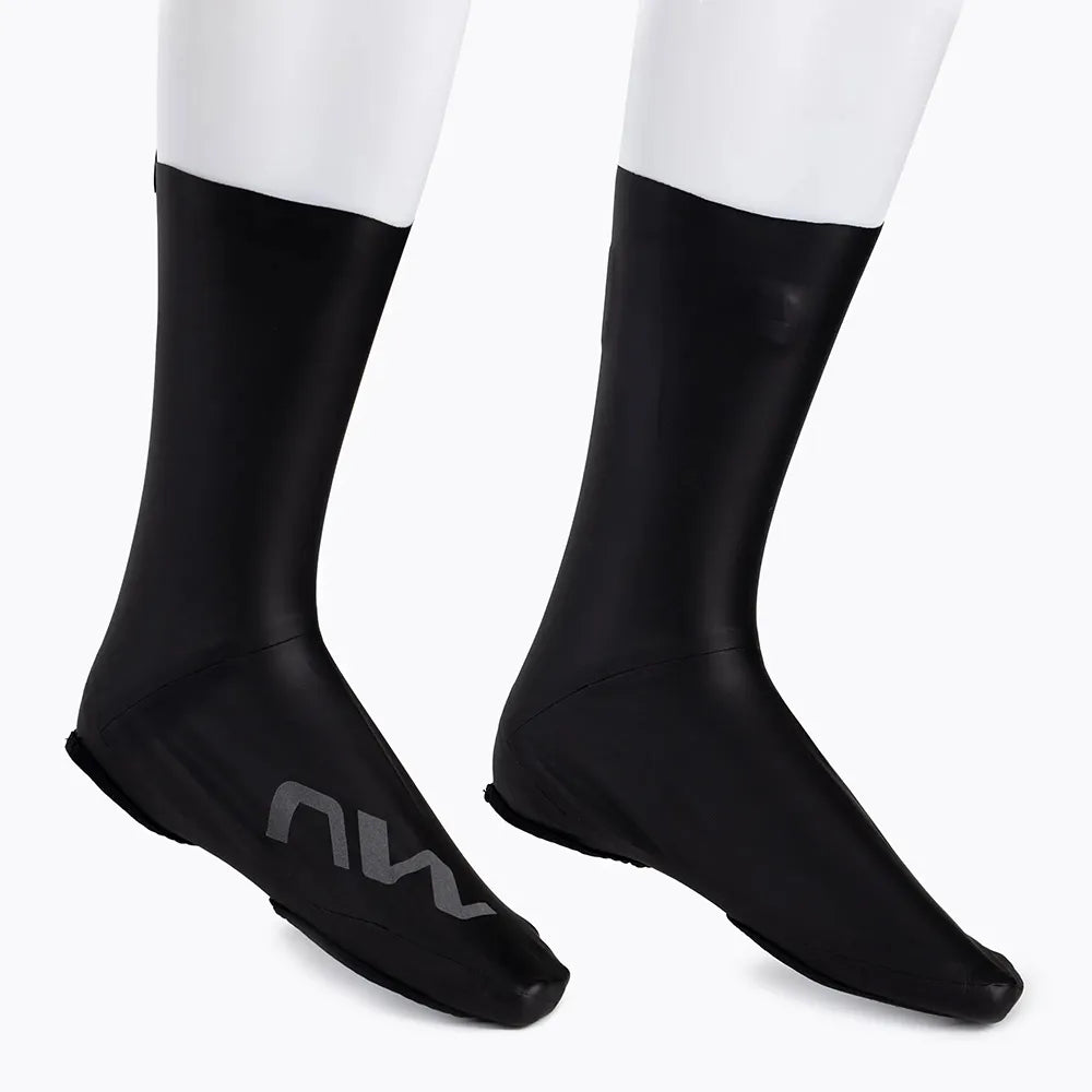 Antbačiai NORTHWAVE Fast // dydis: M (EU 38-40), vandeniui atsparūs (juoda)